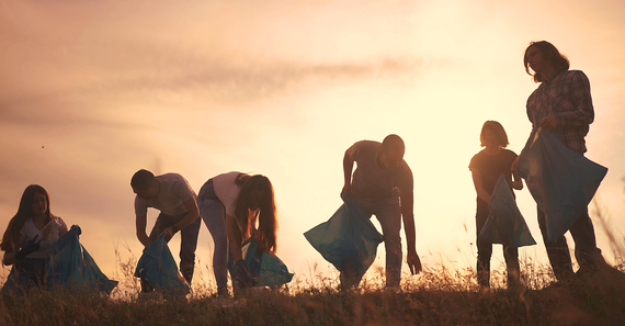 waste_collectors_2360927243_570x297_01P_341.jpg